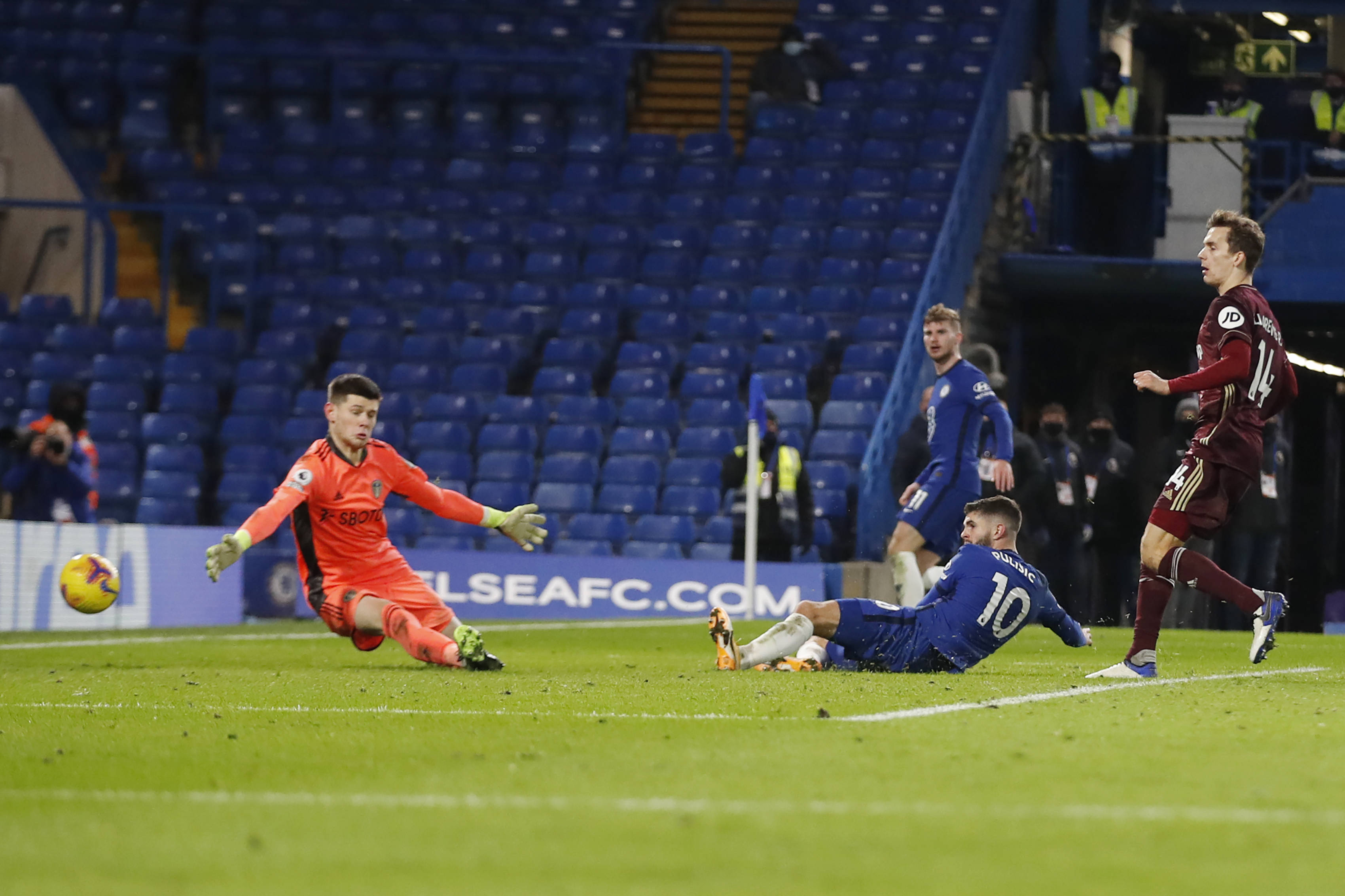 受膝盖伤病 受膝盖伤病