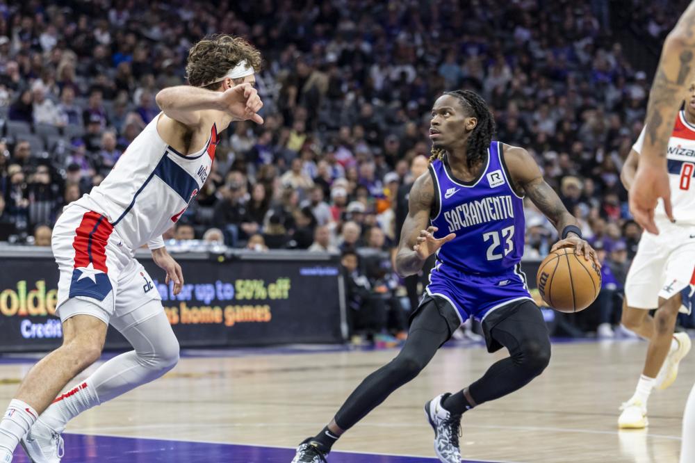 三位年轻内 三位年轻内